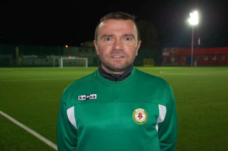 Piłka nożna. IV liga podkarpacka. Przetrzebieni kadrowo Czarni Jasło przegrali z Izolatorem