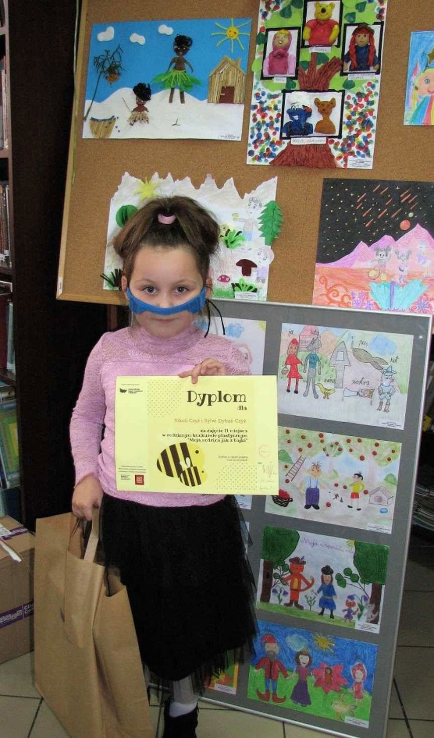 Skołyszyn. Laureaci konkursu plastycznego "Moja rodzina jak z bajki”