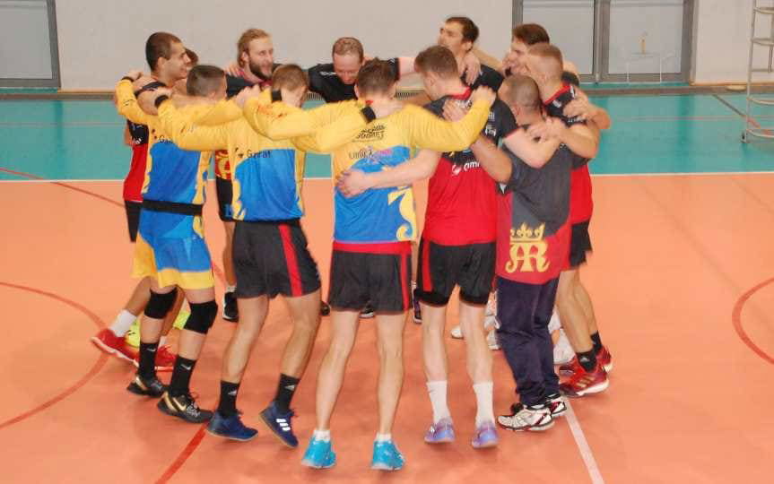 Siatkówka. II liga mężczyzn. Zwycięska passa MKS MOSiR Jasło. Drużyna Bartosza Kilara liderem!