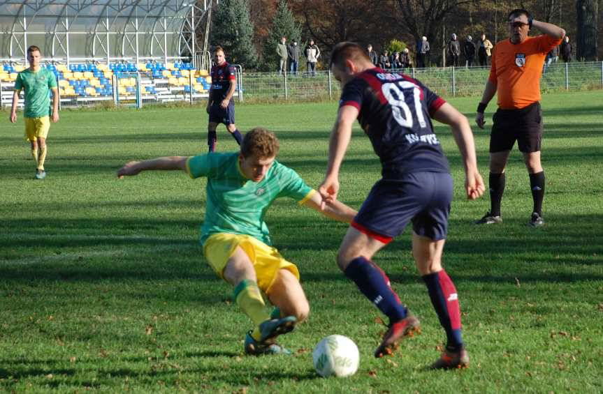 Piłka nożna. V liga krośnieńska. Derby powiatu jasielskiego w Kołaczycach na remis. Szczęście Tempa. Porażka Skołyszyna