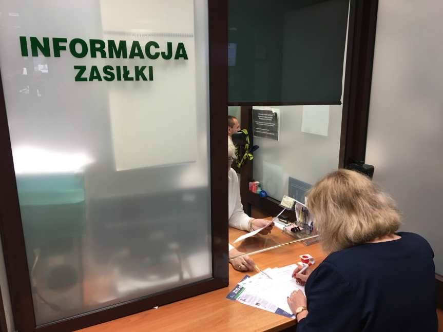 ZUS: dodatkowy zasiłek opiekuńczy przedłużony do 24 grudnia