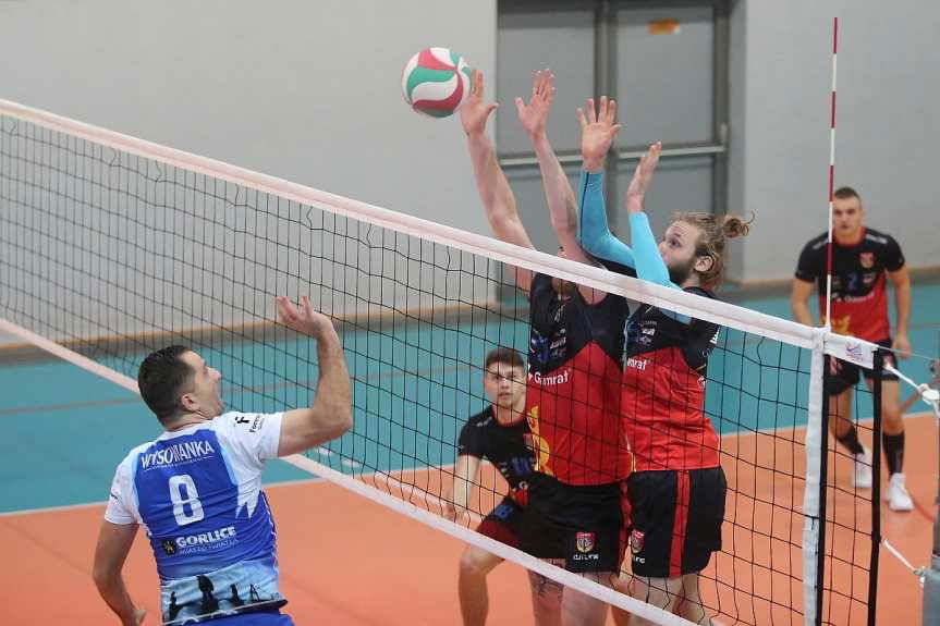Siatkówka. II liga mężczyzn. MKS MOSiR Jasło samodzielnym liderem!