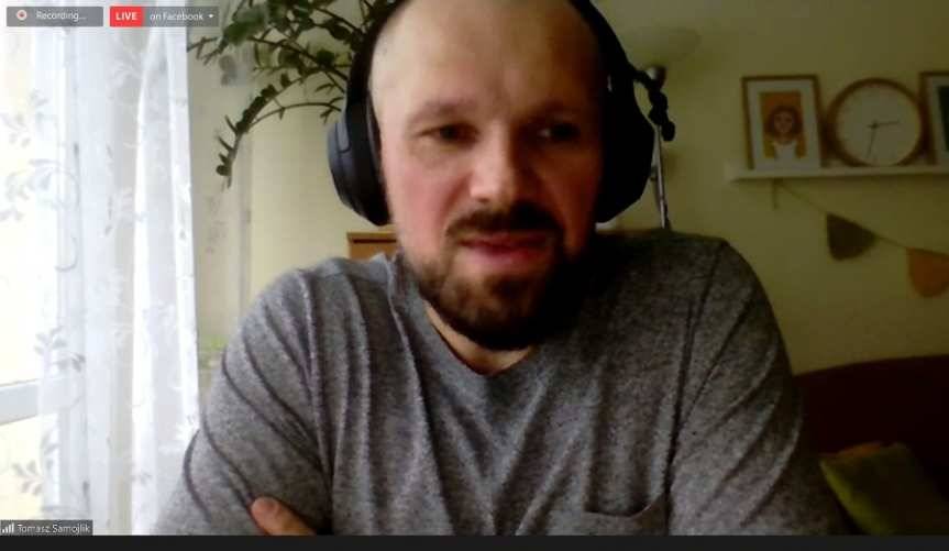 Leśny savoir-vivre. Warsztaty online z Tomaszem Samojlikiem w jasielskiej bibliotece