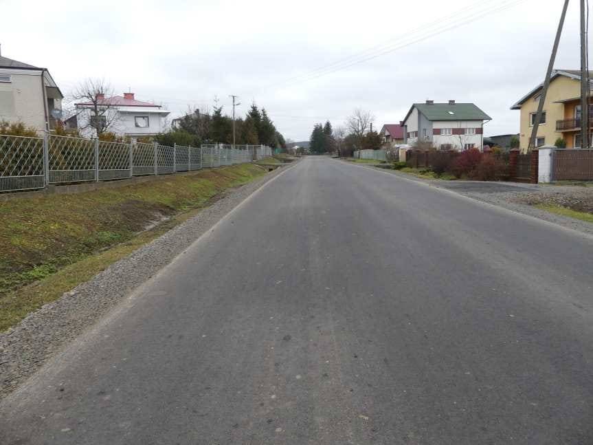 Wyremontowana droga powiatowa w Nienaszowie