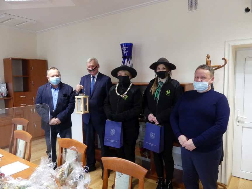 Betlejemskie Światło Pokoju w Starostwie Powiatowym w Jaśle