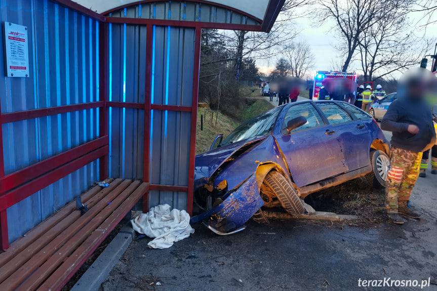 REGION. Uderzyli seatem w przepust