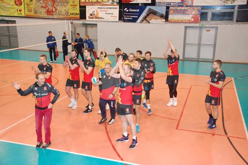 Siatkówka. II liga mężczyzn. Dzisiaj MKS MOSiR Jasło gra w Krakowie z Hutnikiem-Wandą