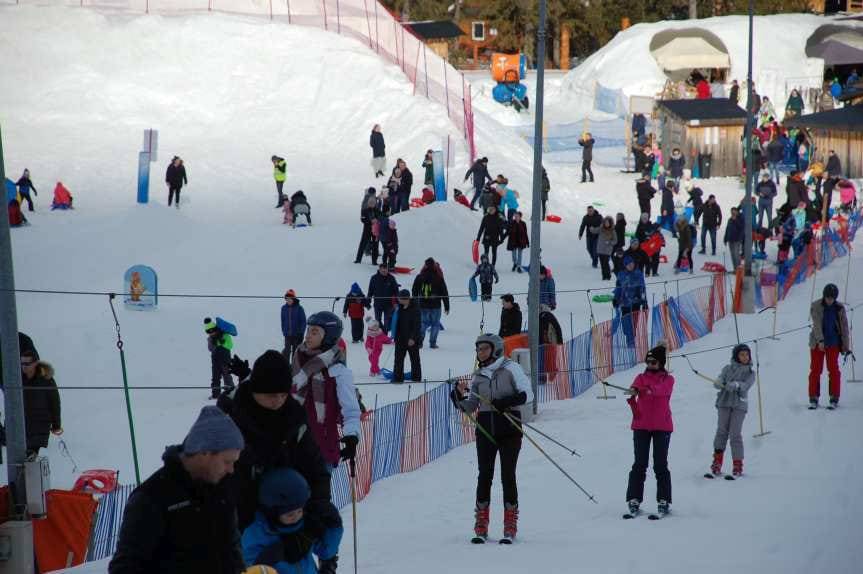 Luzowanie obostrzeń. Od 12 lutego na narty, basen, do kina