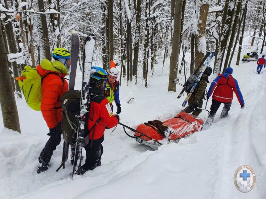 Akcja GOPR w Bieszczadach. Turystka z urazem kręgosłupa