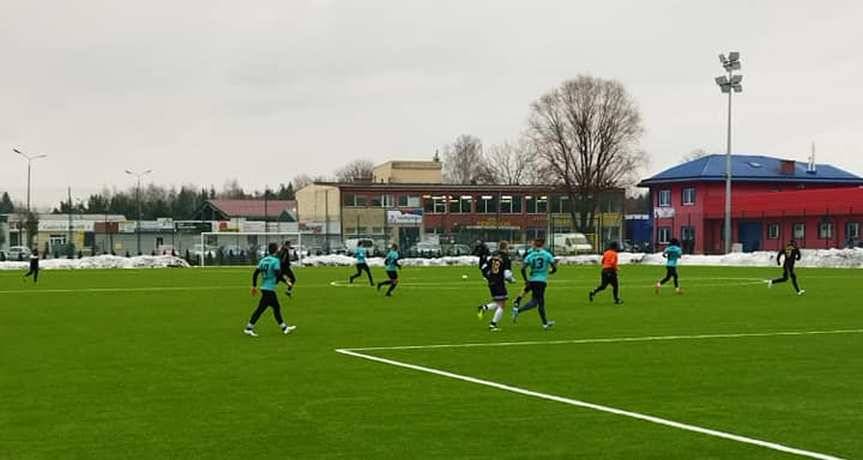 Sparing piłkarski. Czarni Jasło wygrali z Cosmosem Nowotaniec