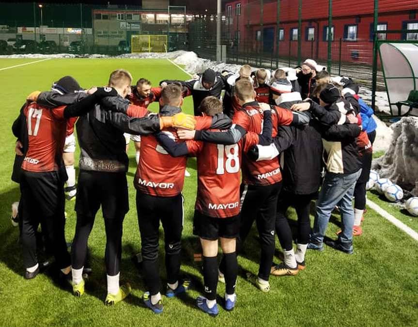 Piłka nożna. Czarni Jasło przegrali sparing z Heiro Rzeszów