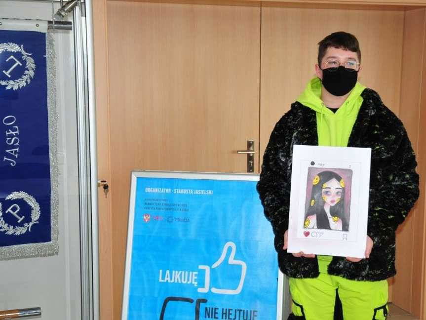 Laureaci konkursu "Lajkuję - nie hejtuję"