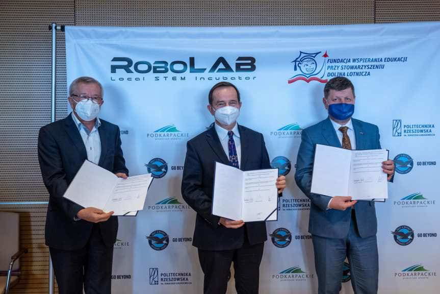 Jasielski "Chemik" w projekcie RoboLAB