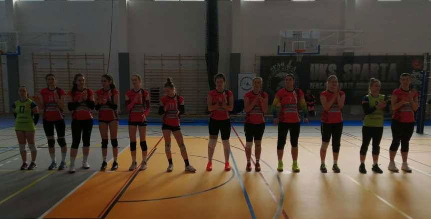 Trzecia porażka siatkarek UKS MOSiR Jasło na turnieju półfinałowym o awans do II ligi