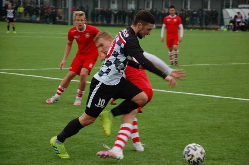 Piłka nożna. IV liga podkarpacka. Tylko remis Czarnych Jasło