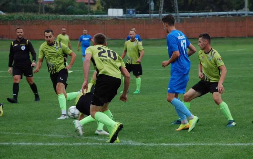 Piłkarska V liga. Mecz kolejki w Nienaszowie. Ostoja faworytem w Brzozowie. Ciężkie wyjazdy Skołyszyna i Czeluśnicy