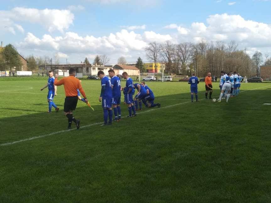 Piłka nożna. V liga. Patent Marcina Walczyka na Kotwicę