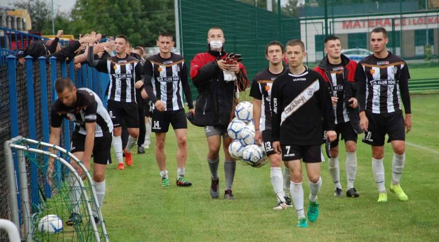 Piłka nożna. Dzisiaj finał okręgowego Pucharu Polski Karpaty Krosno - Czarni 1910 Jasło