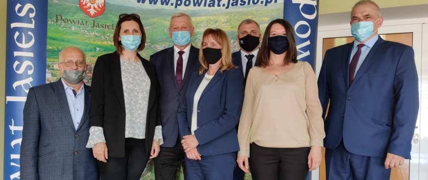 Nominacje dla dyrektorów szkół i placówek oświatowych