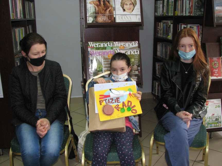 Skołyszyn. Konkurs "Książka z surowców wtórnych"