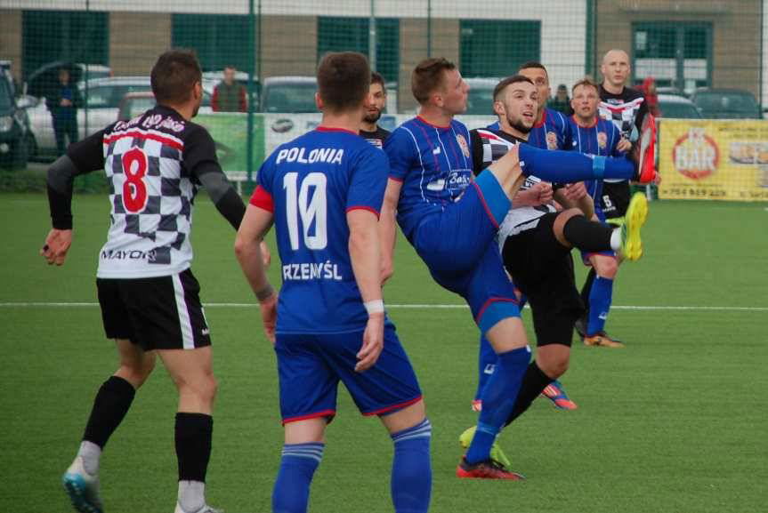 Piłka nożna. IV liga podkarpacka. Tylko cud może uratować Czarnych Jasło przed degradacją