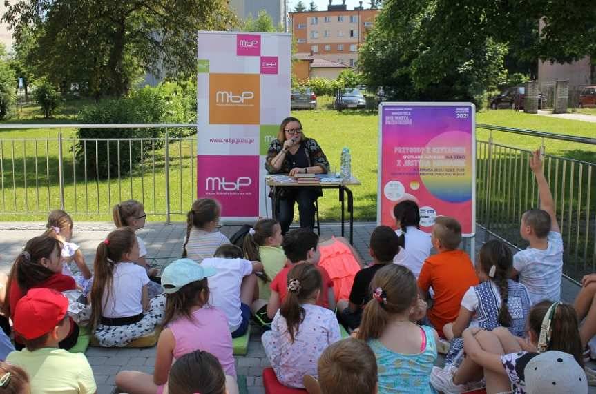 Spotkanie z Justyną Bednarek i "wędrujące książki"