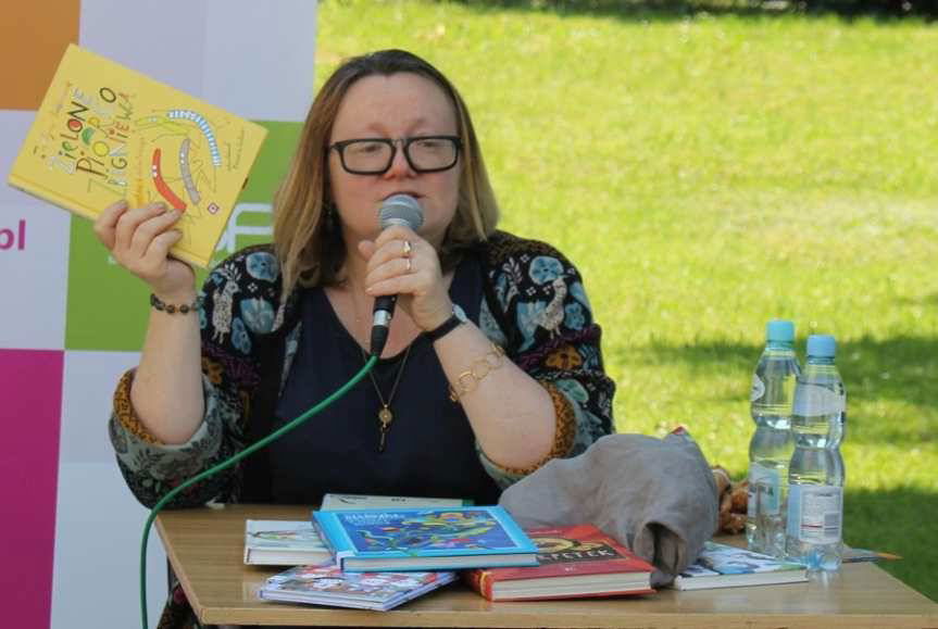 Spotkanie z Justyną Bednarek i "wędrujące książki"