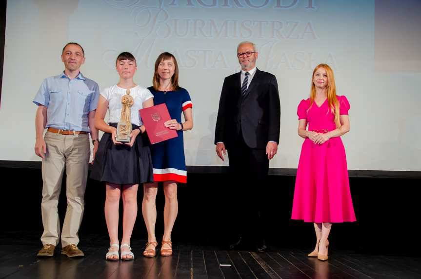 Najlepsi z najlepszych - nagrody dla uzdolnionych uczniów w Jaśle