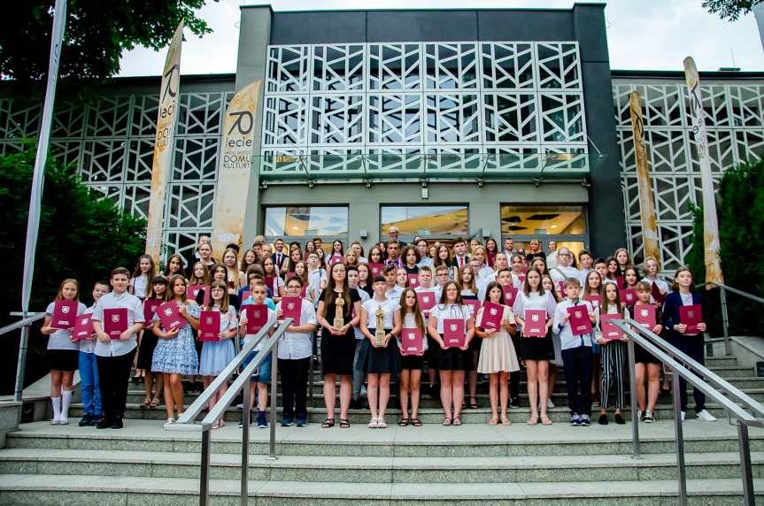 Najlepsi z najlepszych - nagrody dla uzdolnionych uczniów w Jaśle