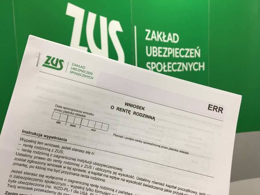 ZUS: renta rodzinna dla maturzysty i studenta na okres wakacji