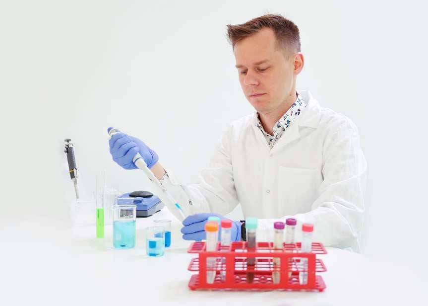 Naukowcy z WSIiZ prowadzą badania nad skuteczniejszą chemioterapią