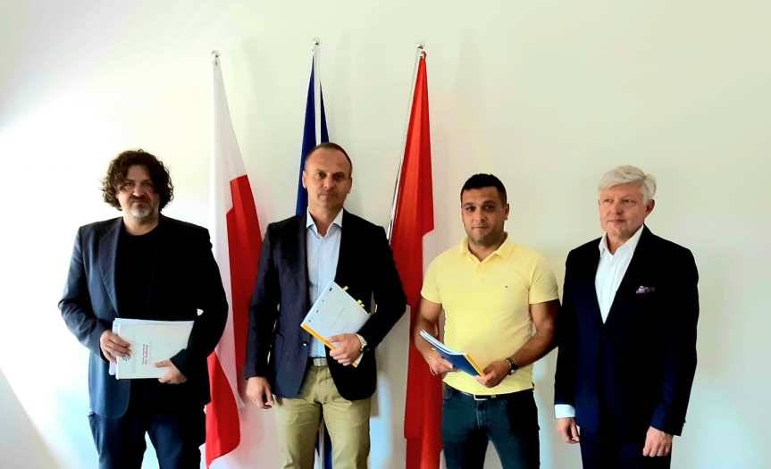 Budowa kanalizacji w Łazach Dębowieckich i Majscowej