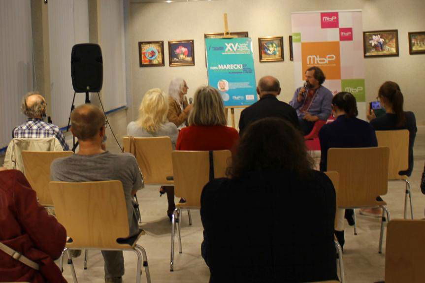 Rzeczywistość przydrożna według Piotra Mareckiego  - spotkanie w MBP w Jaśle