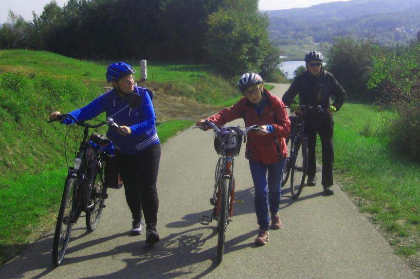 Wycieczka z KK-T JDK: Śladem podań i legend góry Liwocz i uroczyska Diabla Izdebka