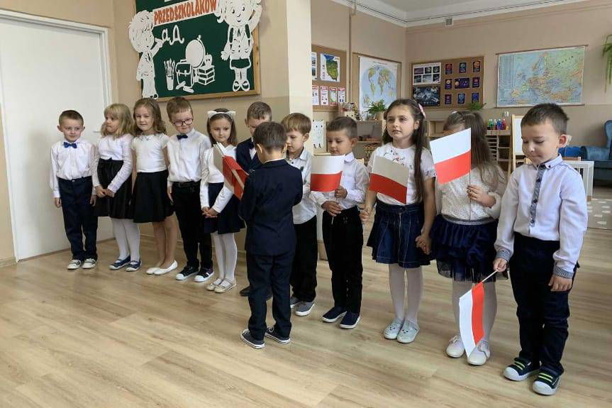 Pasowanie przedszkolaków w Szkole Podstawowej w Opaciu