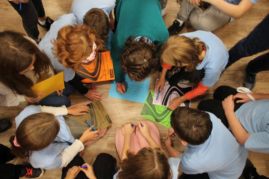 Odkrywcy językowych tajemnic - gra w MBP w Jaśle