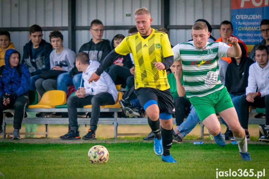 Cztery bramki Dominika Kowalskiego. Elektryzujący mecz w Kłodawie