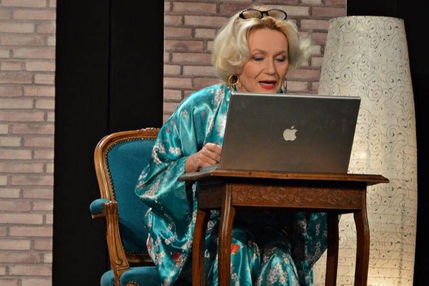 Szalone siostry w komedii Meggie W. Wrightt w JDK