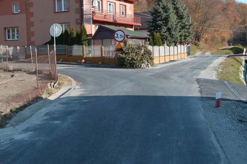 Wyremontowano kolejną drogę w Trzcinicy