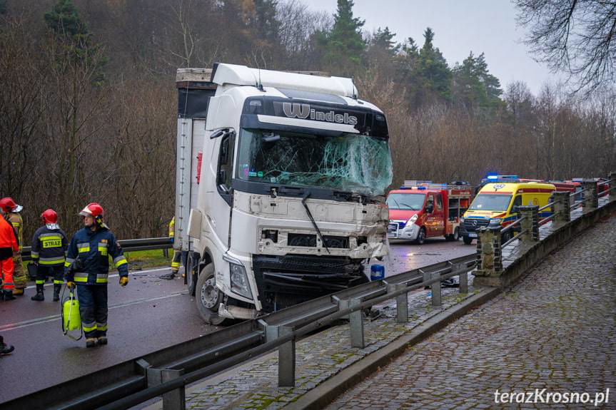REGION. Kolizja dwóch samochodów ciężarowych w Komborni