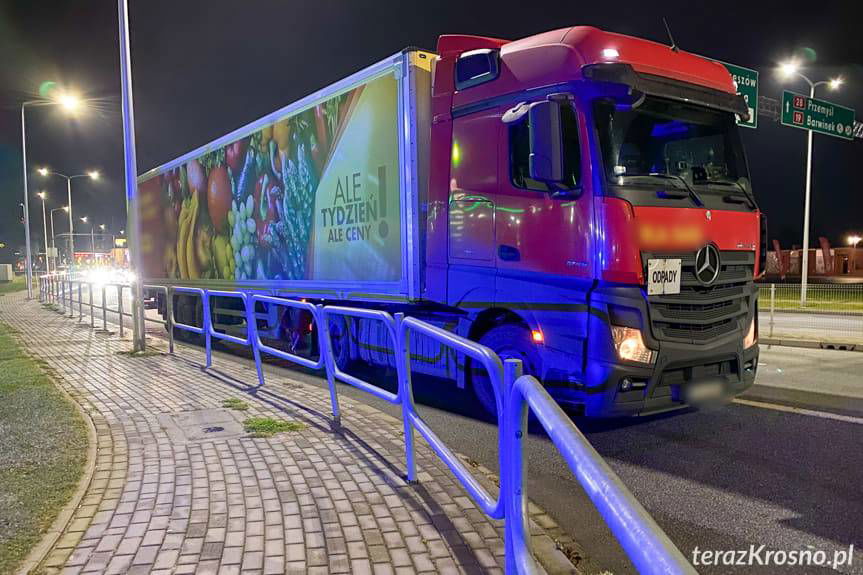 REGION. Wjechał samochodem w ciężarówkę. Był kompletnie pijany