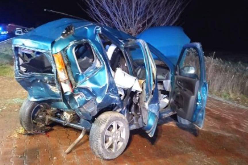 REGION. Zderzenie dwóch samochodów. Trzy osoby poszkodowane