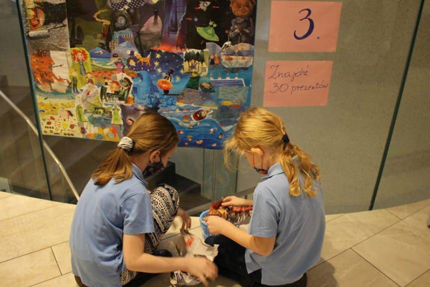 Mikołajki z Mikołajkiem w bibliotece w Jaśle