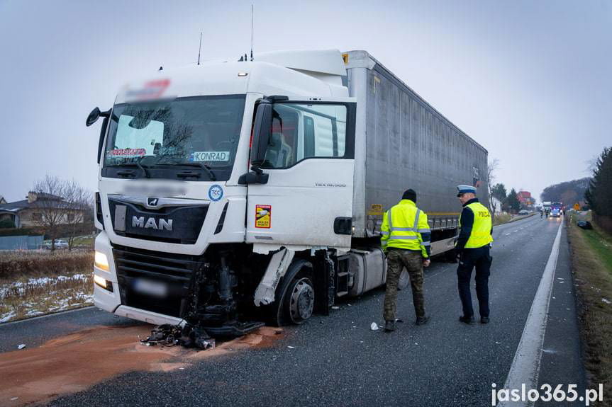 Wypadek w Szebniach na DK28