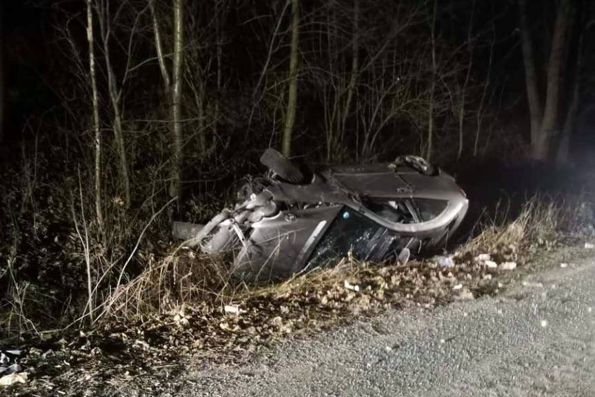 REGION. Pijany 29-latek dachował samochodem, potem uciekł