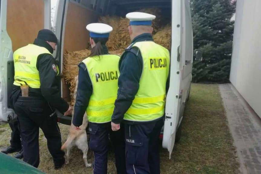 REGION. Ponad tonę nielegalnego tytoniu zabezpieczyli policjanci