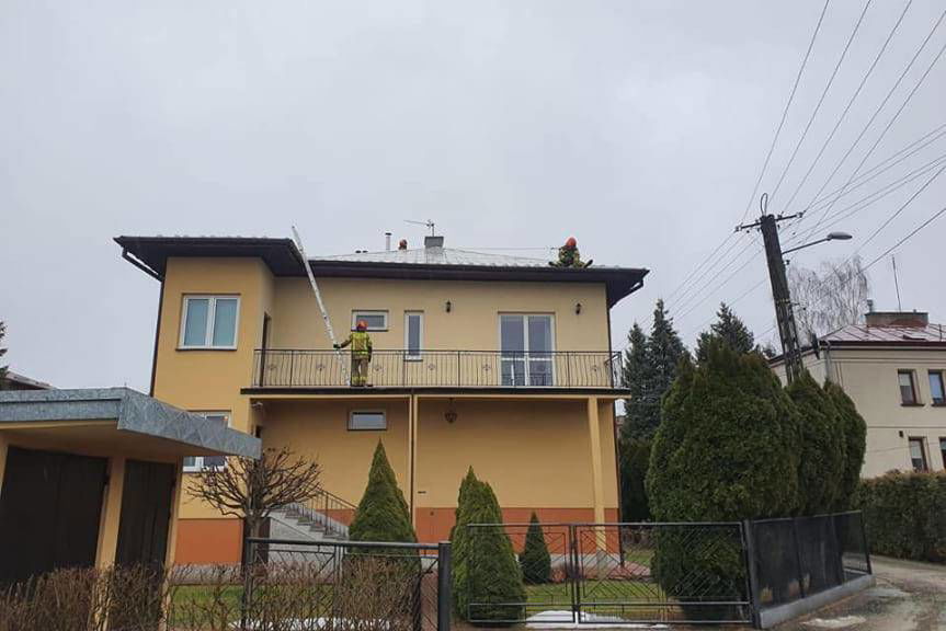 Strażacy walczyli ze skutkami silnego wiatru