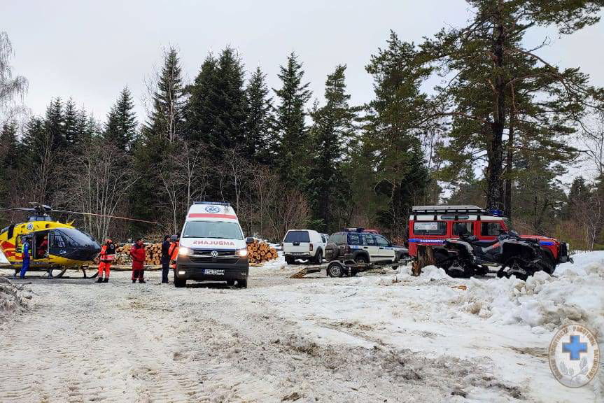 Tragiczny wypadek w lesie. Zginął mężczyzna