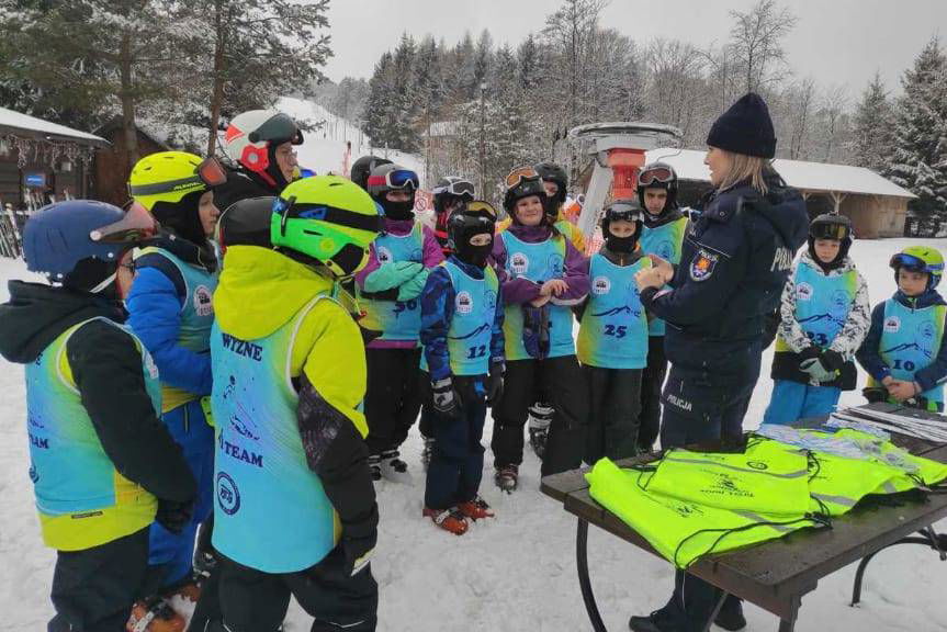Policjanci spotkali się z dziećmi podczas ferii