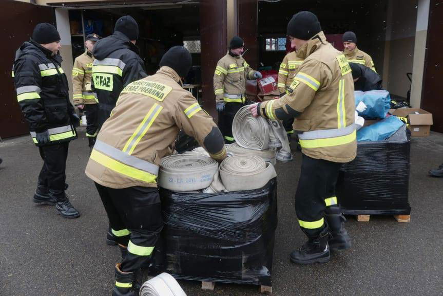 Strażacy z Powiatu Jasielskiego pomagają strażakom z Ukrainy